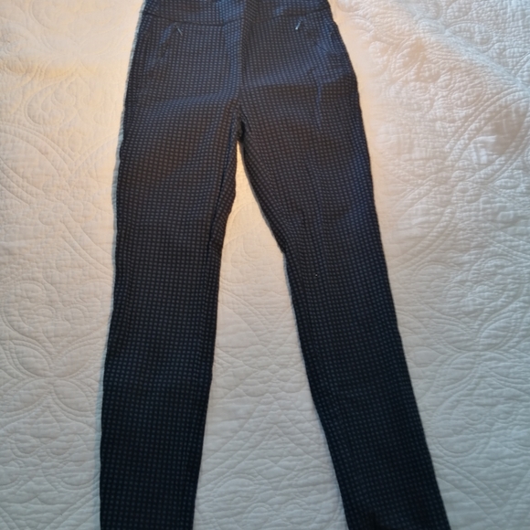 R&W Mid Rise Cigarette/ Skinny Stretch Capris Check Pattern Pants/Jegging - Picture 5 of 7